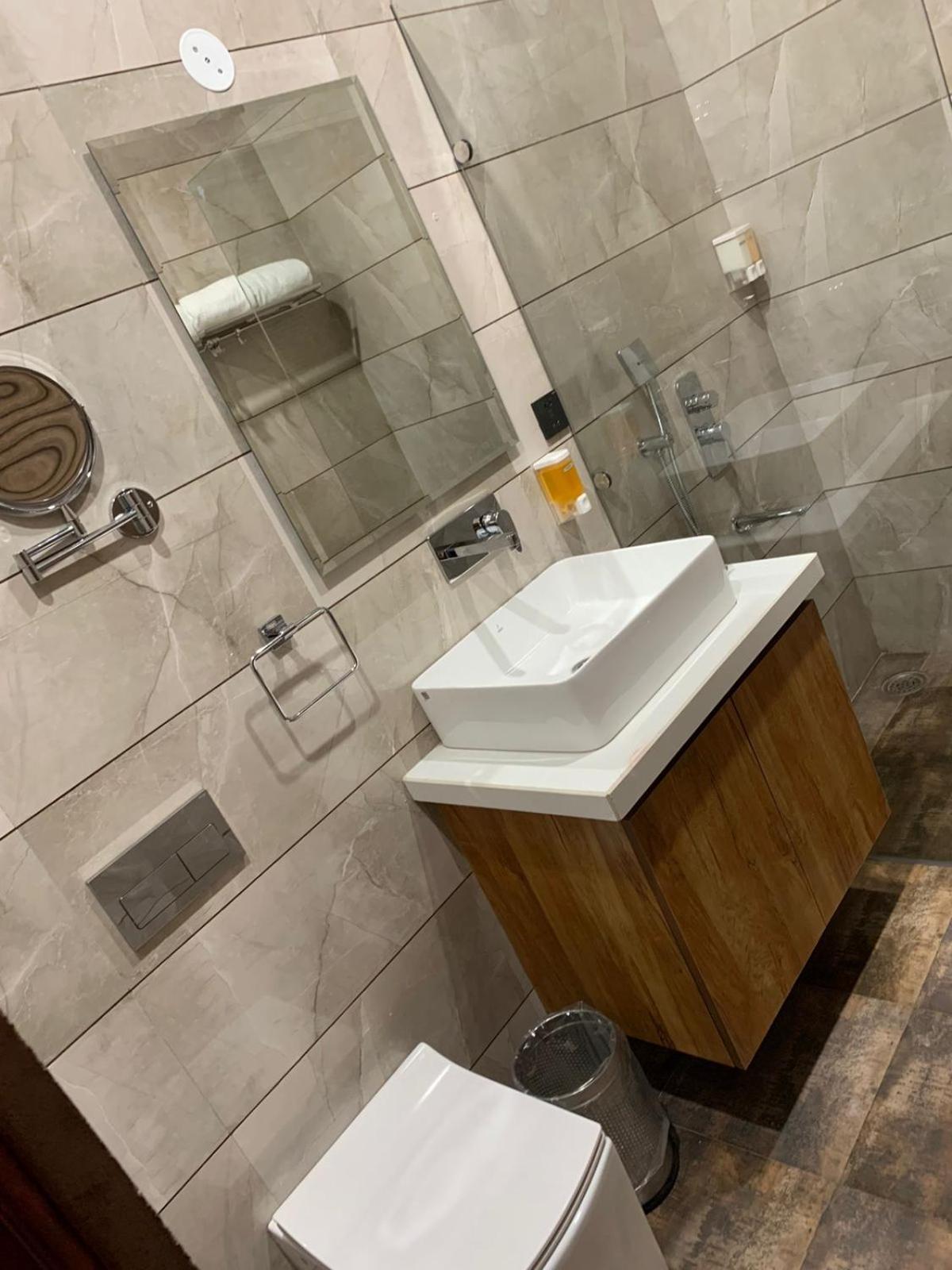 Hotel Miracle Resort Phagwāra 외부 사진